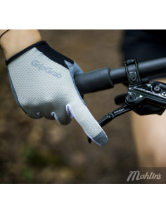 GripGrab Shark Women 2